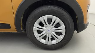 Used 2021 Renault Triber RXZ AMT Petrol Automatic tyres RIGHT FRONT TYRE RIM VIEW