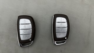 Used 2020 Hyundai Venue [2019-2022] SX 1.0 (O) Turbo iMT Petrol Manual extra CAR KEY VIEW