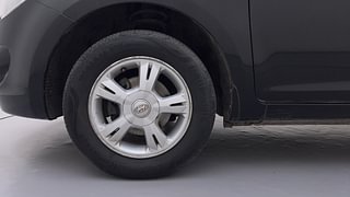 Used 2011 Hyundai i20 [2008-2012] Sportz 1.2 Petrol Manual tyres LEFT FRONT TYRE RIM VIEW