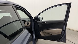 Used 2015 Hyundai Xcent [2014-2017] S (O) Petrol Petrol Manual interior RIGHT FRONT DOOR OPEN VIEW