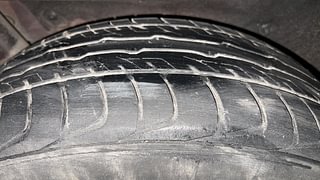Used 2019 Mahindra Marazzo M2 8str Diesel Manual tyres RIGHT REAR TYRE TREAD VIEW