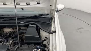 Used 2017 Volkswagen Polo [2015-2019] Highline1.2L (P) Petrol Manual engine ENGINE LEFT SIDE HINGE & APRON VIEW