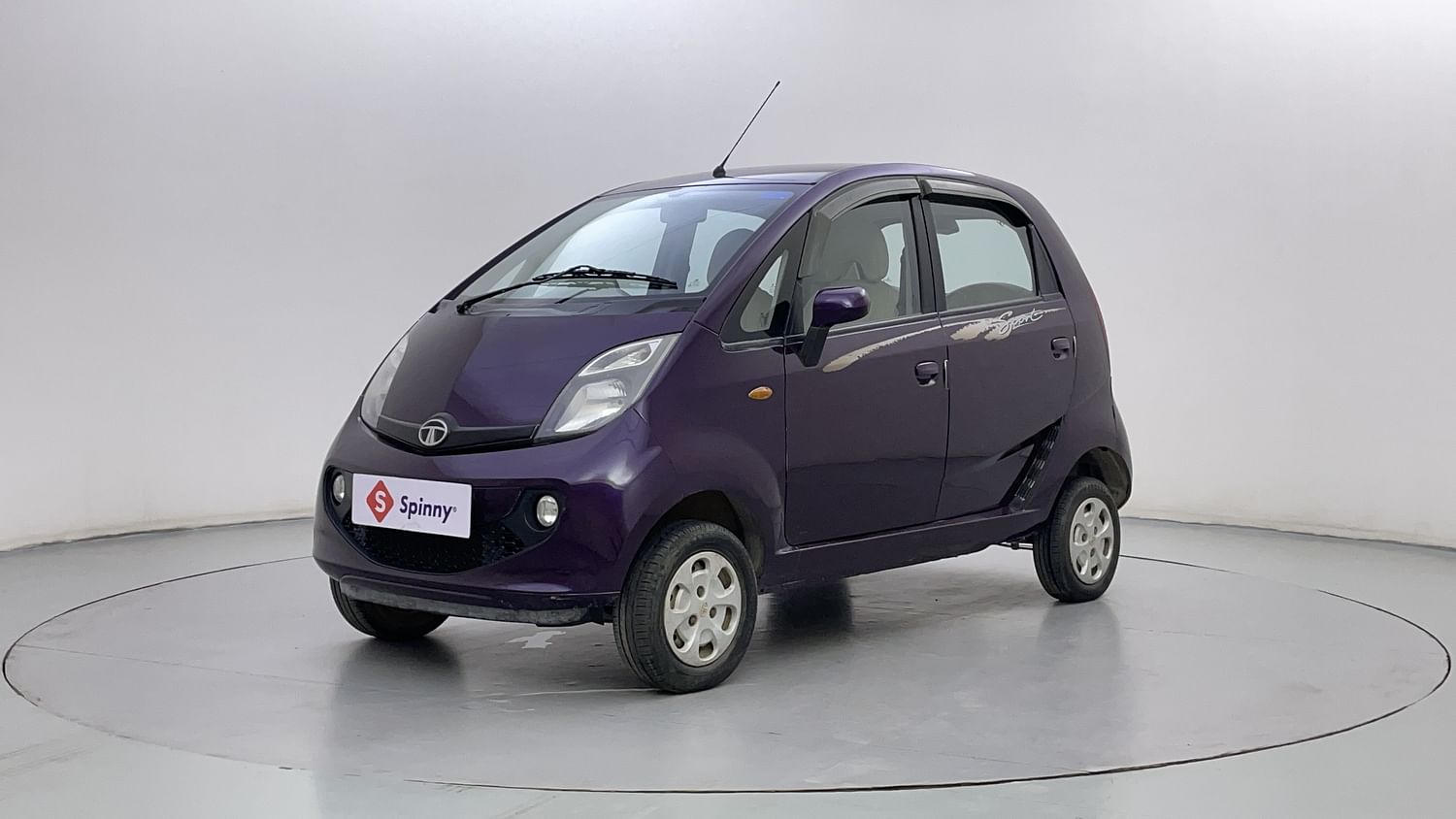LEFT FRONT CORNER VIEW