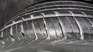 Used 2020 Datsun Redi-GO [2015-2019] S 1.0 Petrol Manual tyres RIGHT FRONT TYRE TREAD VIEW