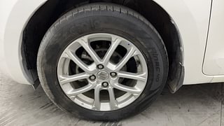 Used 2020 Maruti Suzuki Swift [2017-2021] ZXi AMT Petrol Automatic tyres LEFT FRONT TYRE RIM VIEW