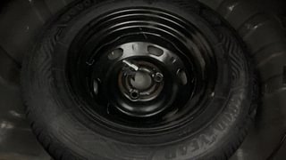 Used 2017 Renault Kwid [2015-2019] 1.0 RXL AMT Petrol Automatic tyres SPARE TYRE VIEW