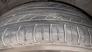 Used 2015 Hyundai Elite i20 [2014-2018] Asta 1.2 Petrol Manual tyres RIGHT REAR TYRE TREAD VIEW