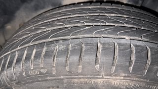 Used 2014 volkswagen Vento 1.6L Highline Petrol Petrol Manual tyres LEFT REAR TYRE TREAD VIEW