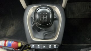 Used 2019 Hyundai New Santro 1.1 Sportz CNG Petrol+cng Manual interior GEAR  KNOB VIEW