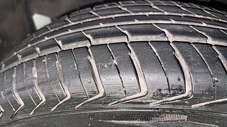 Used 2020 Datsun Redi-GO [2015-2019] S 1.0 Petrol Manual tyres LEFT FRONT TYRE TREAD VIEW