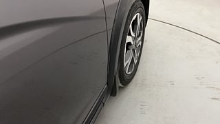 Used 2018 Honda WR-V [2017-2020] VX i-VTEC Petrol Manual dents MINOR SCRATCH