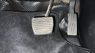 Used 2022 Mahindra Scorpio N Z8 L Petrol AT 7 STR Petrol Automatic interior PEDALS VIEW