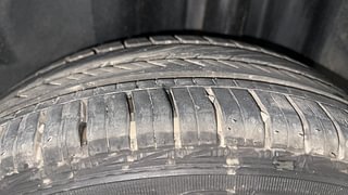 Used 2013 volkswagen Vento 1.6L Comfortline Petrol Petrol Manual tyres LEFT REAR TYRE TREAD VIEW