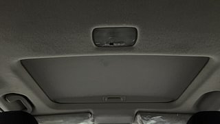 Used 2018 Honda WR-V [2017-2020] VX i-VTEC Petrol Manual top_features Sunroof