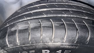 Used 2012 Volkswagen Polo [2010-2014] Highline1.2L (P) Petrol Manual tyres RIGHT REAR TYRE TREAD VIEW