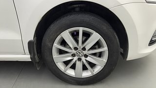 Used 2017 Volkswagen Polo [2015-2019] Highline1.2L (P) Petrol Manual tyres RIGHT FRONT TYRE RIM VIEW