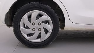 Used 2020 Hyundai New Santro 1.1 Sportz MT Petrol Manual tyres RIGHT REAR TYRE RIM VIEW