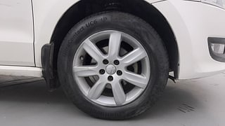 Used 2012 Volkswagen Polo [2010-2014] Highline1.2L (P) Petrol Manual tyres RIGHT FRONT TYRE RIM VIEW