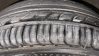 Used 2015 Honda Amaze [2013-2016] 1.2 S i-VTEC Petrol Manual tyres RIGHT FRONT TYRE TREAD VIEW