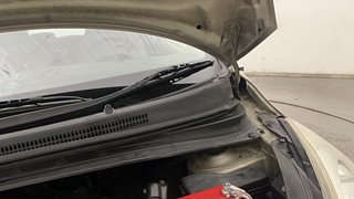 Used 2011 Hyundai i10 Sportz 1.2 Kappa2 Petrol Manual engine ENGINE LEFT SIDE HINGE & APRON VIEW