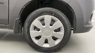 Used 2016 Maruti Suzuki Alto K10 [2014-2019] VXI AMT Petrol Automatic tyres RIGHT FRONT TYRE RIM VIEW