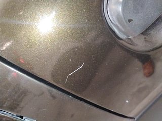 Used 2017 Renault Kwid [2015-2019] 1.0 RXL AMT Petrol Automatic dents MINOR SCRATCH