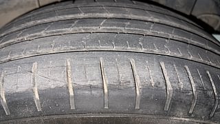 Used 2015 Hyundai Elite i20 [2014-2018] Asta 1.2 (O) Petrol Manual tyres LEFT REAR TYRE TREAD VIEW