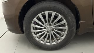 Used 2015 Maruti Suzuki Ciaz [2014-2017] ZXI+ Petrol Manual tyres LEFT FRONT TYRE RIM VIEW