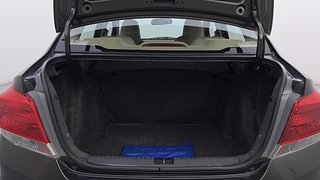 Used 2015 Honda Amaze [2013-2016] 1.2 S i-VTEC Petrol Manual interior DICKY INSIDE VIEW