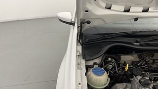 Used 2017 Volkswagen Polo [2015-2019] Highline1.2L (P) Petrol Manual engine ENGINE RIGHT SIDE HINGE & APRON VIEW
