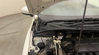 Used 2014 Honda City [2014-2017] SV CVT Petrol Automatic engine ENGINE RIGHT SIDE HINGE & APRON VIEW