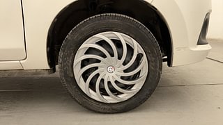 Used 2015 Maruti Suzuki Alto K10 [2014-2019] VXI AMT Petrol Automatic tyres RIGHT FRONT TYRE RIM VIEW