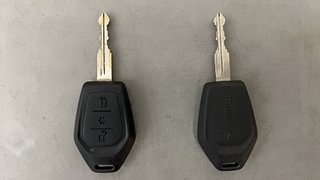 Used 2017 Mahindra TUV300 [2015-2020] T8 mHAWK100 Diesel Manual extra CAR KEY VIEW