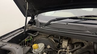 Used 2017 Mahindra TUV300 [2015-2020] T8 mHAWK100 Diesel Manual engine ENGINE RIGHT SIDE HINGE & APRON VIEW