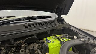 Used 2017 Mahindra TUV300 [2015-2020] T8 mHAWK100 Diesel Manual engine ENGINE LEFT SIDE HINGE & APRON VIEW