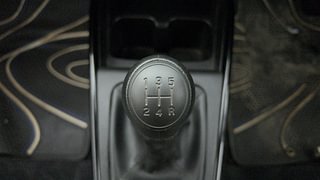 Used 2022 Toyota Glanza E Petrol Manual interior GEAR  KNOB VIEW