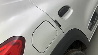 Used 2019 Renault Kwid [2015-2019] 1.0 RXL AMT Petrol Automatic dents MINOR DENT
