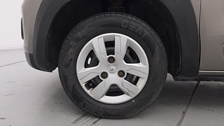Used 2017 Renault Kwid [2017-2019] RXT 1.0 SCE Special Petrol Manual tyres LEFT FRONT TYRE RIM VIEW
