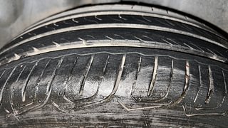 Used 2017 Volkswagen Polo [2015-2019] Highline1.2L (P) Petrol Manual tyres RIGHT REAR TYRE TREAD VIEW