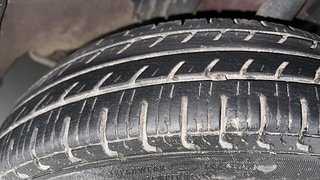 Used 2017 Renault Kwid [2017-2019] RXT 1.0 SCE Special Petrol Manual tyres RIGHT FRONT TYRE TREAD VIEW