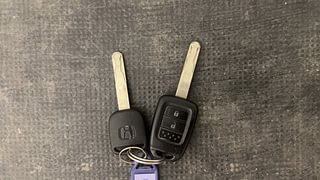 Used 2018 Honda WR-V [2017-2020] VX i-VTEC Petrol Manual extra CAR KEY VIEW