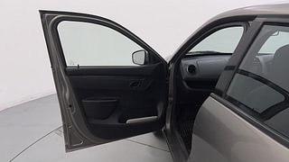 Used 2017 Renault Kwid [2017-2019] RXT 1.0 SCE Special Petrol Manual interior LEFT FRONT DOOR OPEN VIEW