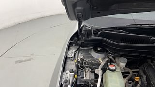 Used 2019 Maruti Suzuki Vitara Brezza [2016-2020] LDi Diesel Manual engine ENGINE RIGHT SIDE HINGE & APRON VIEW