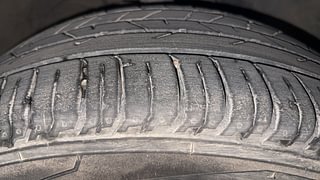 Used 2022 Hyundai New i20 Asta (O) 1.0 Turbo DCT Petrol Automatic tyres RIGHT FRONT TYRE TREAD VIEW