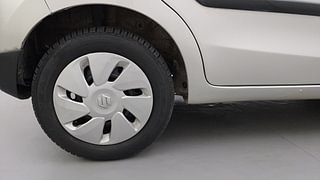 Used 2015 Maruti Suzuki Celerio ZXI AMT Petrol Automatic tyres RIGHT REAR TYRE RIM VIEW