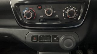 Used 2017 Renault Kwid [2017-2019] RXT 1.0 SCE Special Petrol Manual top_features Power windows