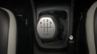 Used 2021 Renault Triber RXZ Petrol Manual interior GEAR  KNOB VIEW