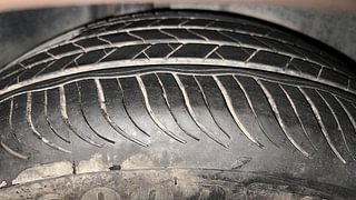Used 2015 Maruti Suzuki Ciaz [2014-2017] ZXI+ Petrol Manual tyres RIGHT REAR TYRE TREAD VIEW