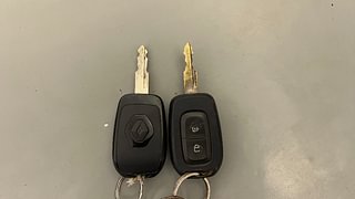 Used 2019 Renault Kwid [2015-2019] 1.0 RXL AMT Petrol Automatic extra CAR KEY VIEW