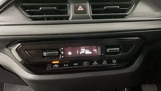 Used 2024 maruti-suzuki Swift VXI AMT Petrol Automatic top_features Air conditioner